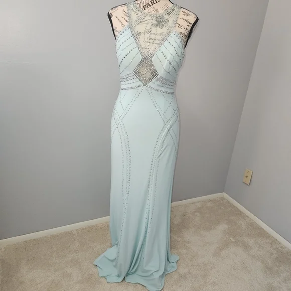 Cachet NWT Glamorous Jeweled Jersey Gown with Cutouts Color Mint Size 2 - Picture 3 of 15